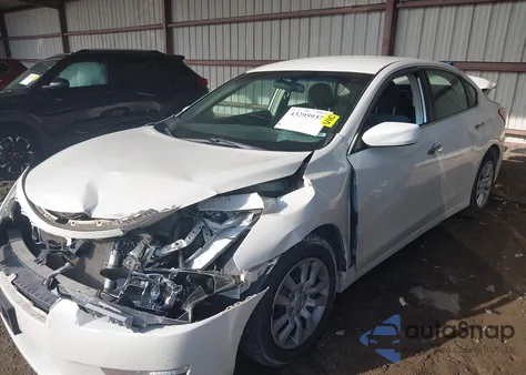 2013 Nissan Altima 2.5 S z USA, uszkodzony, nr VIN 1N4AL3APXDC283543